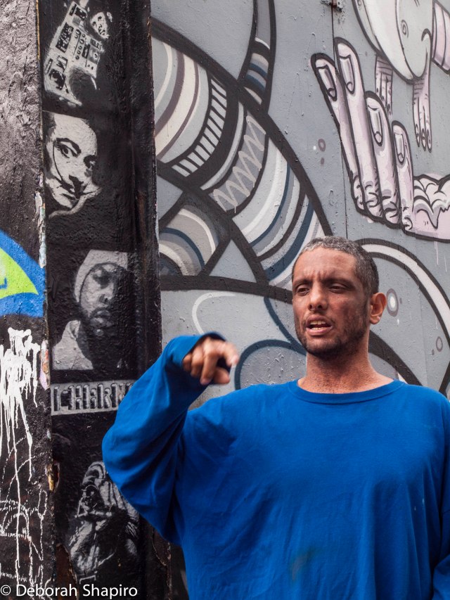 Meres One, tour guide