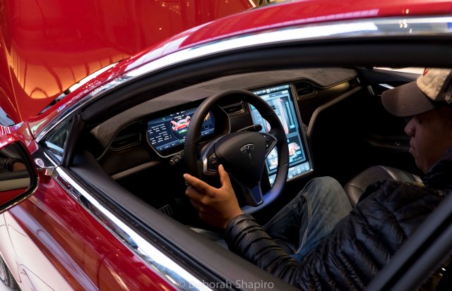 It has 7,000 batteries and tells you where the nearest charge is